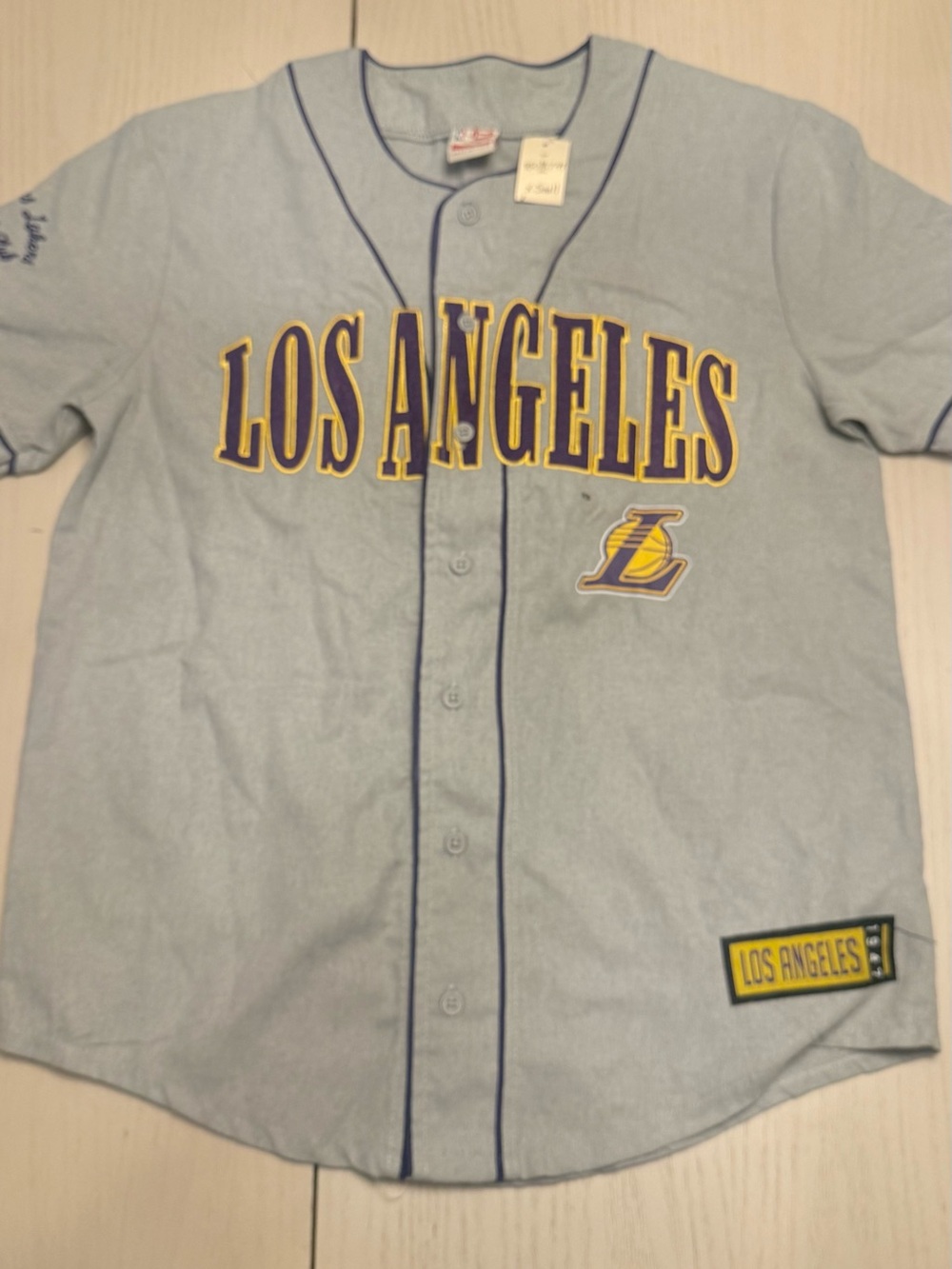 Ultra Game Men’s NBA Official LA Lakers Short Sleeve Jersey Sz XS NWT
